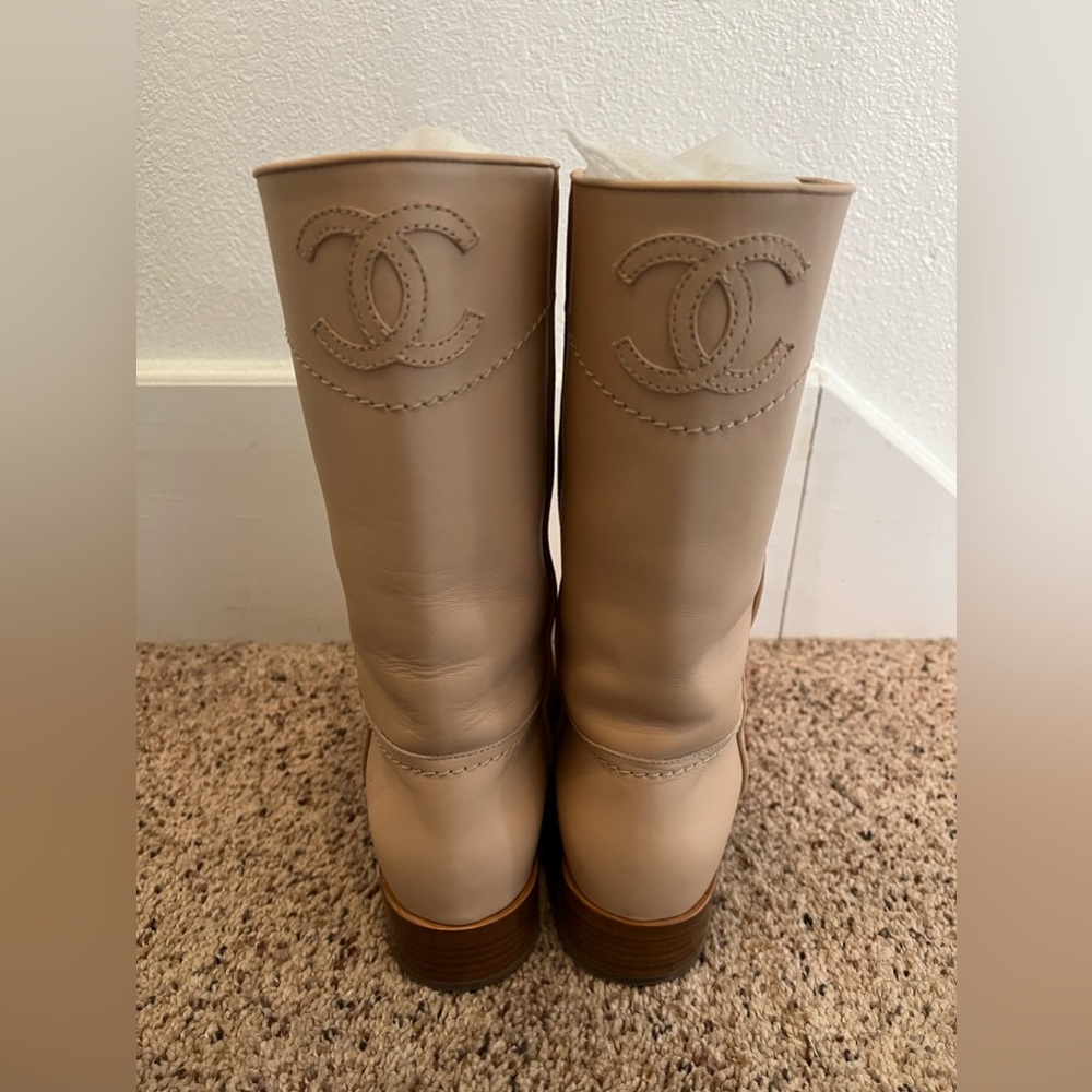 Chanel Ascot Light Beige Clair Leather Riding Flat Boot Big CC Logo Shoe 38